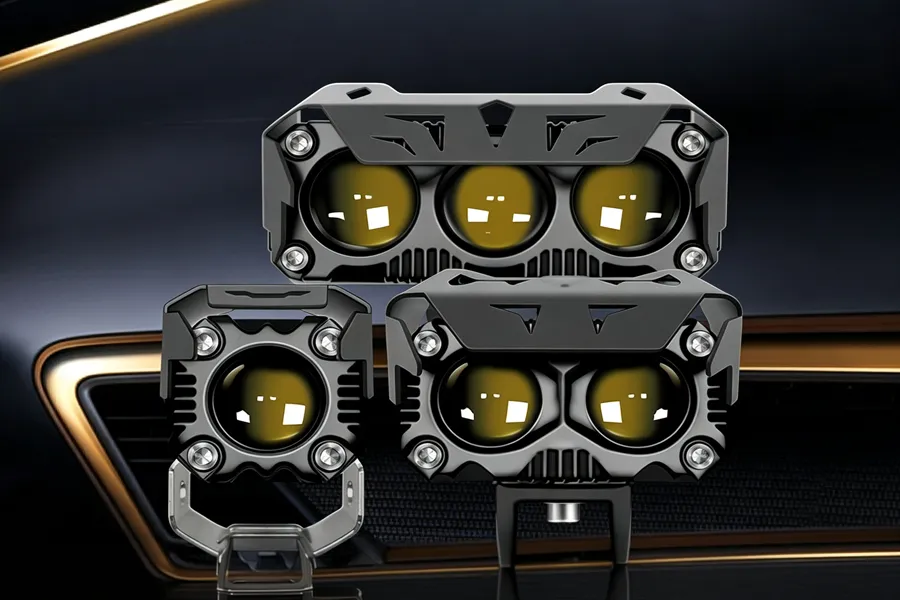Heavy-duty motorcycle aux lights and spotlights